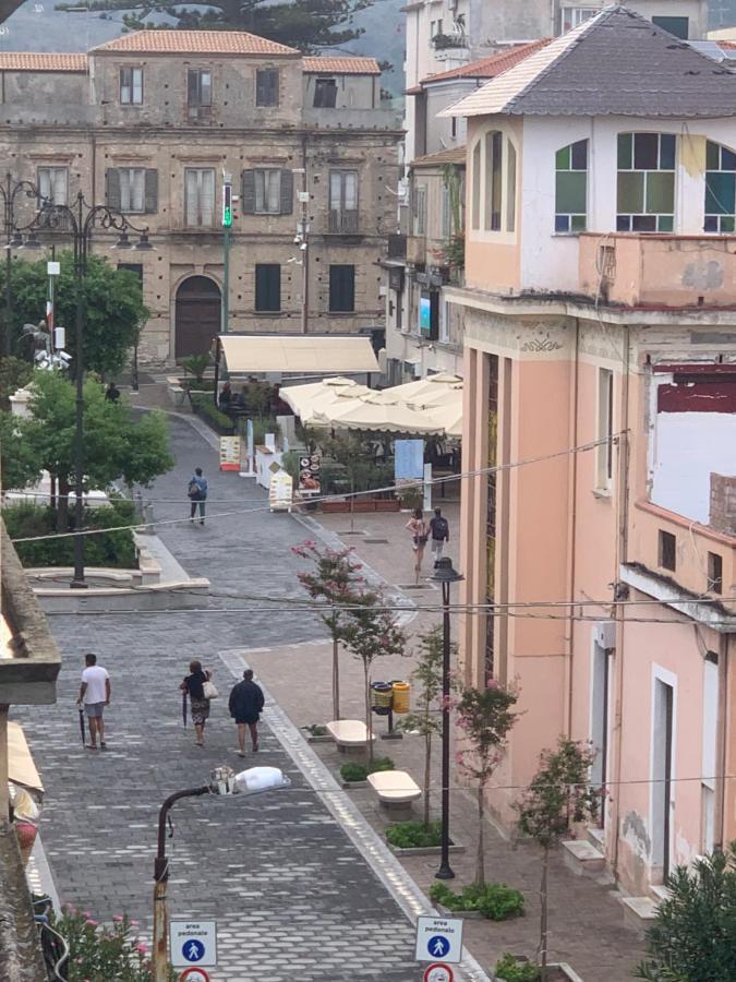 La Piazza Beb Acomodação com café da manhã Tropea Exterior foto