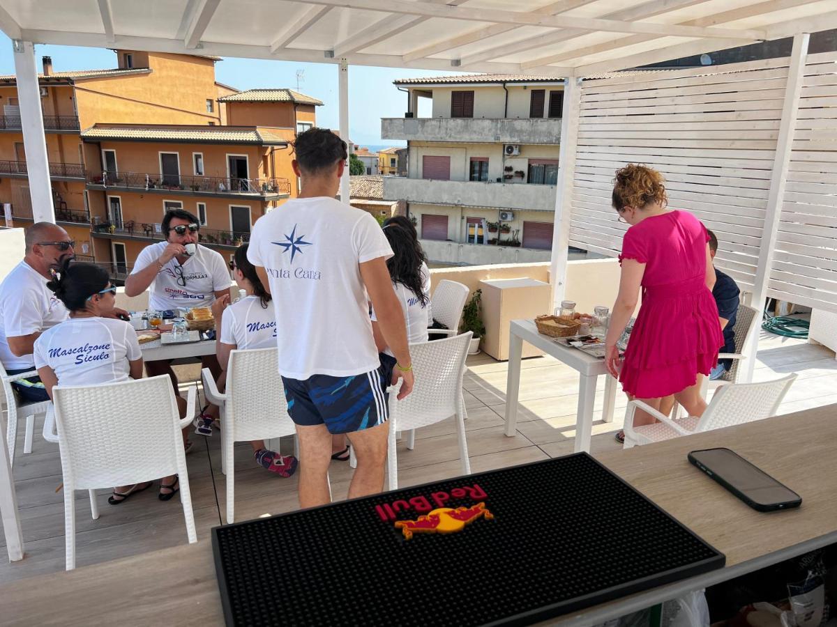 La Piazza Beb Acomodação com café da manhã Tropea Exterior foto